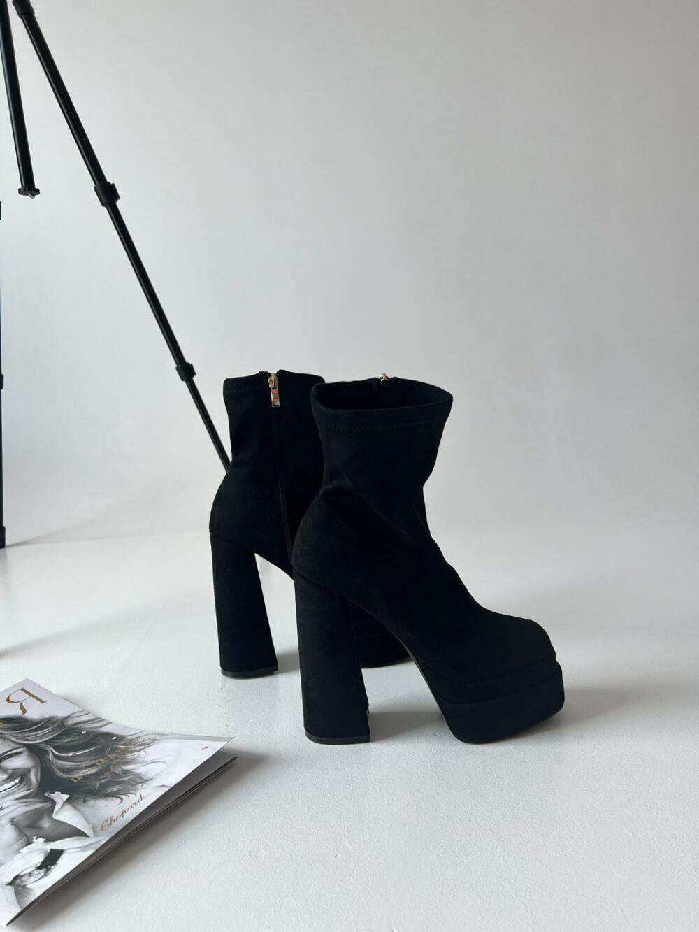 Ботильйони VERSACE, В8290-01 чорний, 40