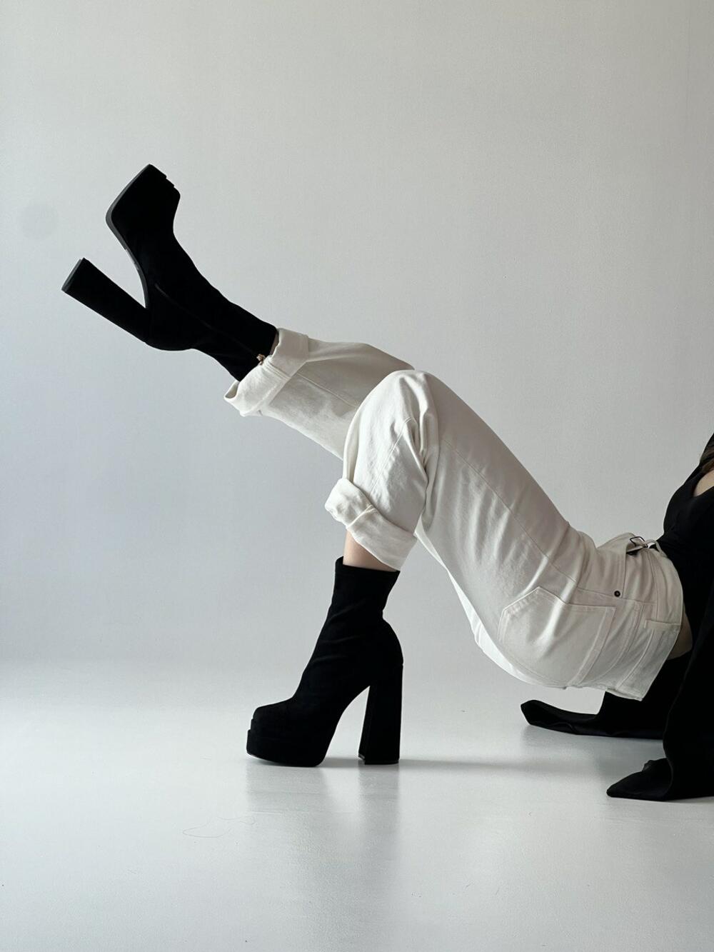 Ботильйони VERSACE, В8290-01 чорний, 40