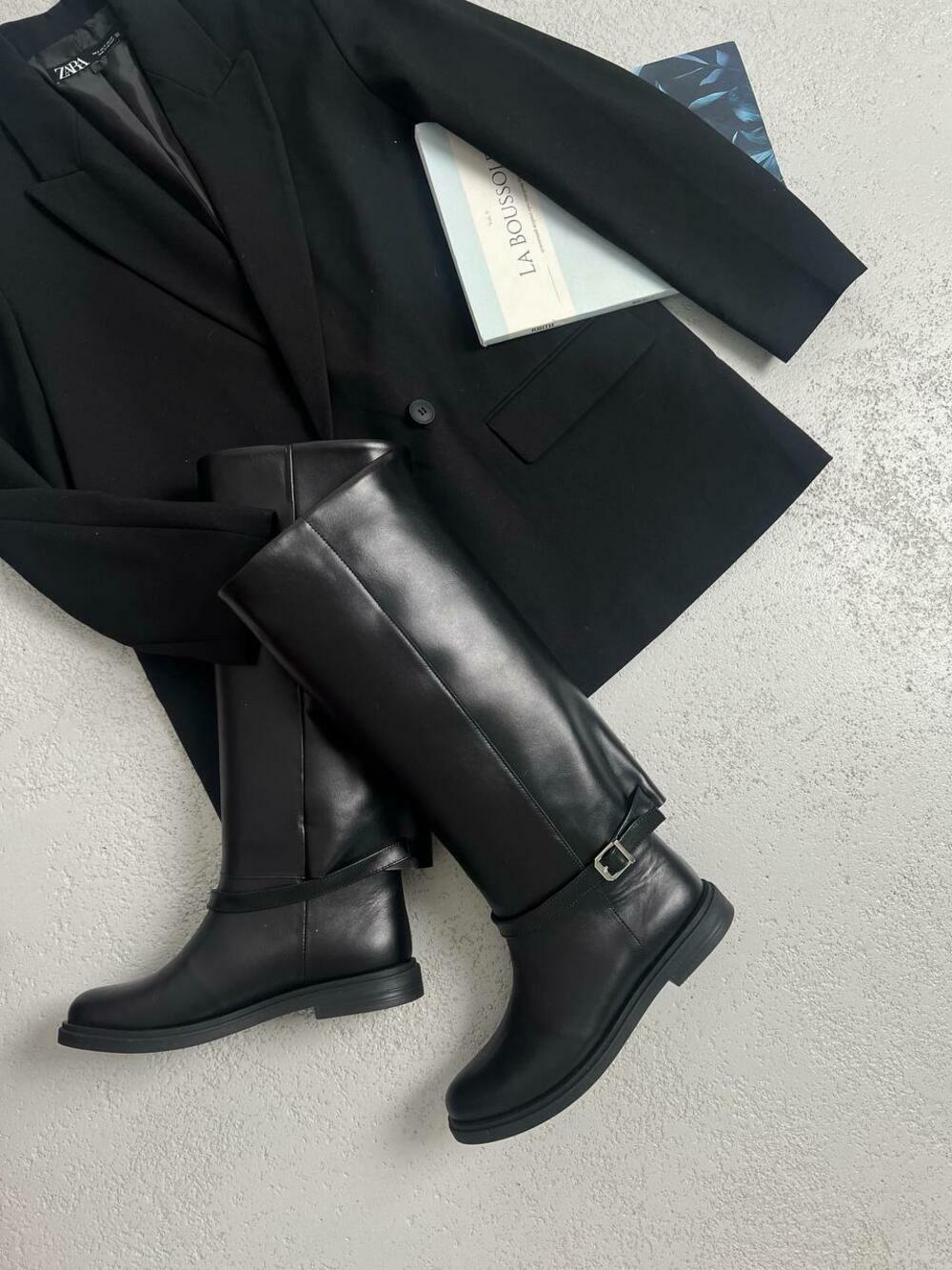 Чоботи труби шкіряні з ремінцем, 5-2555 чорний, 41