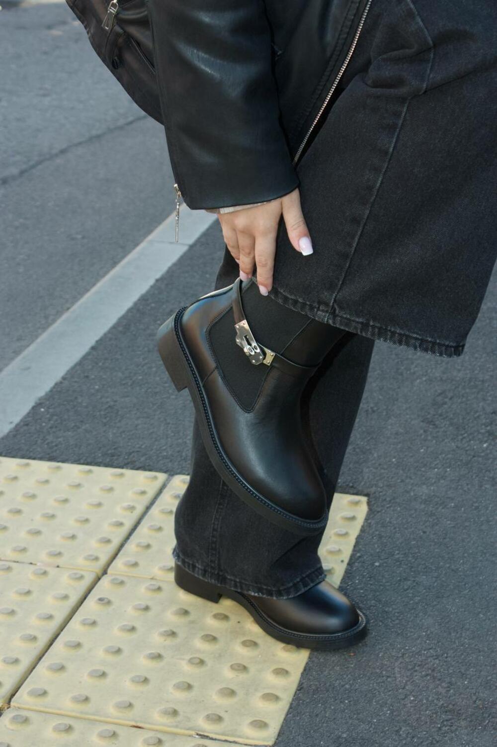 Челсі з подвійними резинками та зйомним ремінцем, В0925 чорний, 41