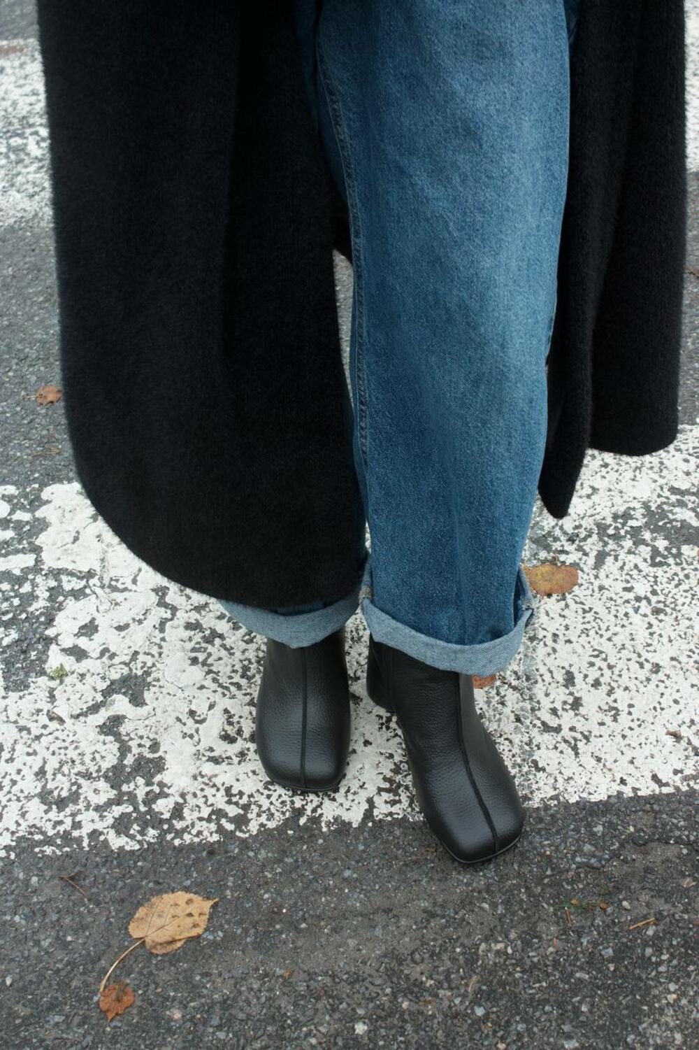 Ботильйони Наомі з зовнішнім швом, шкіра флотар, 25204 чорний, 36