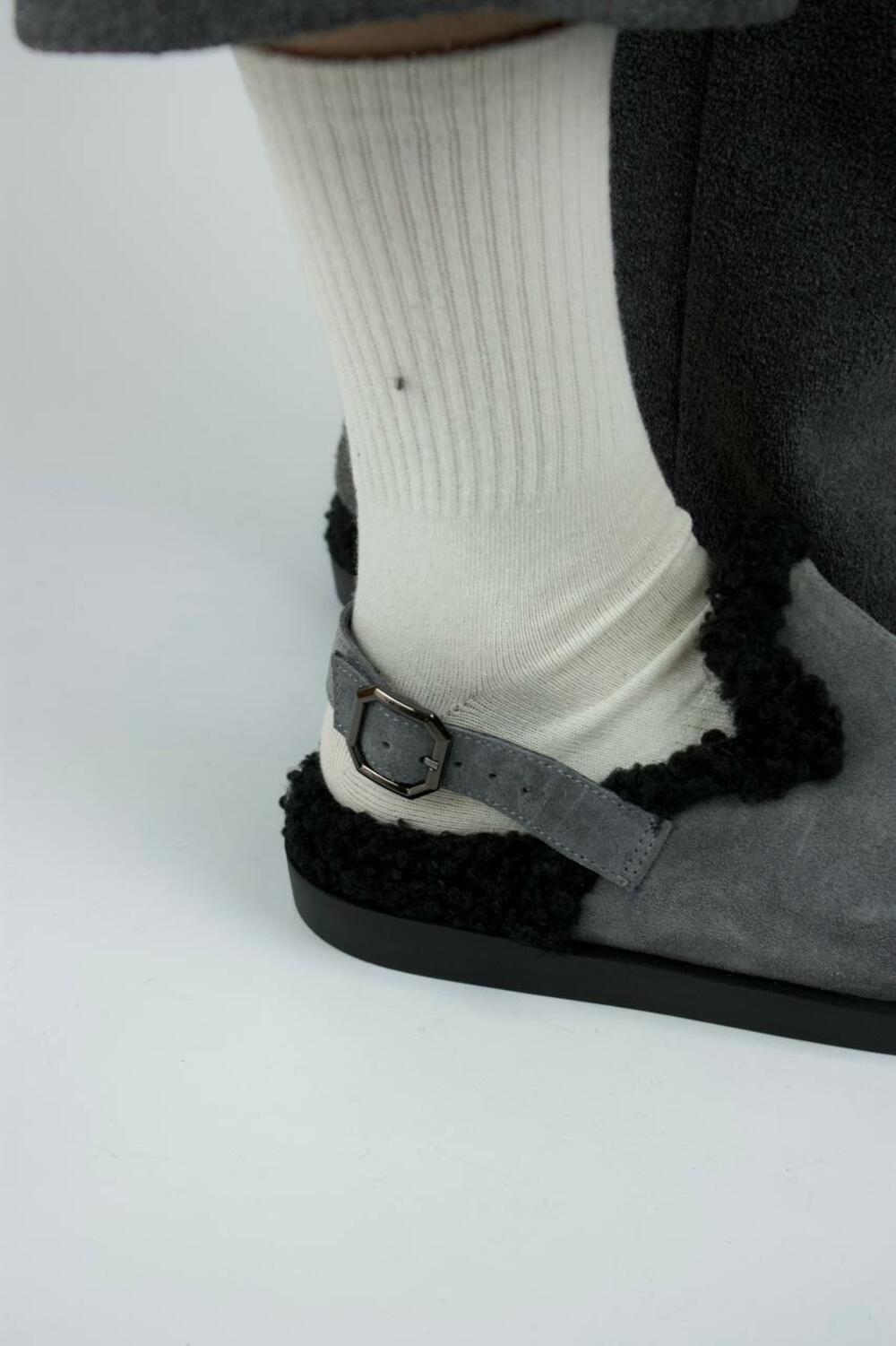 Клоги натуральні з хутром, 246 сірий+чорний, 40