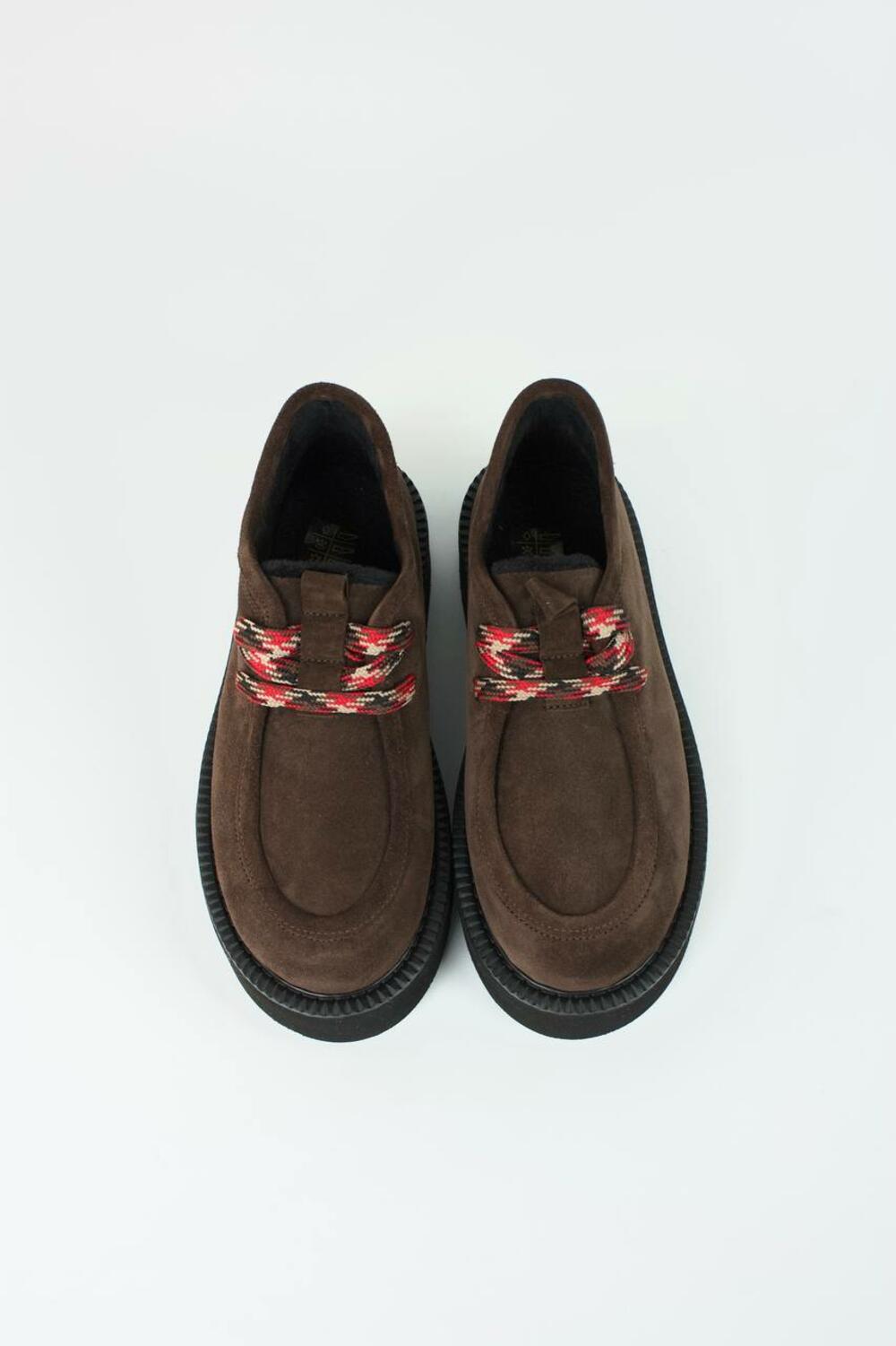 Лофери з кольоровою шнурівкою,байка К-15-Юга 