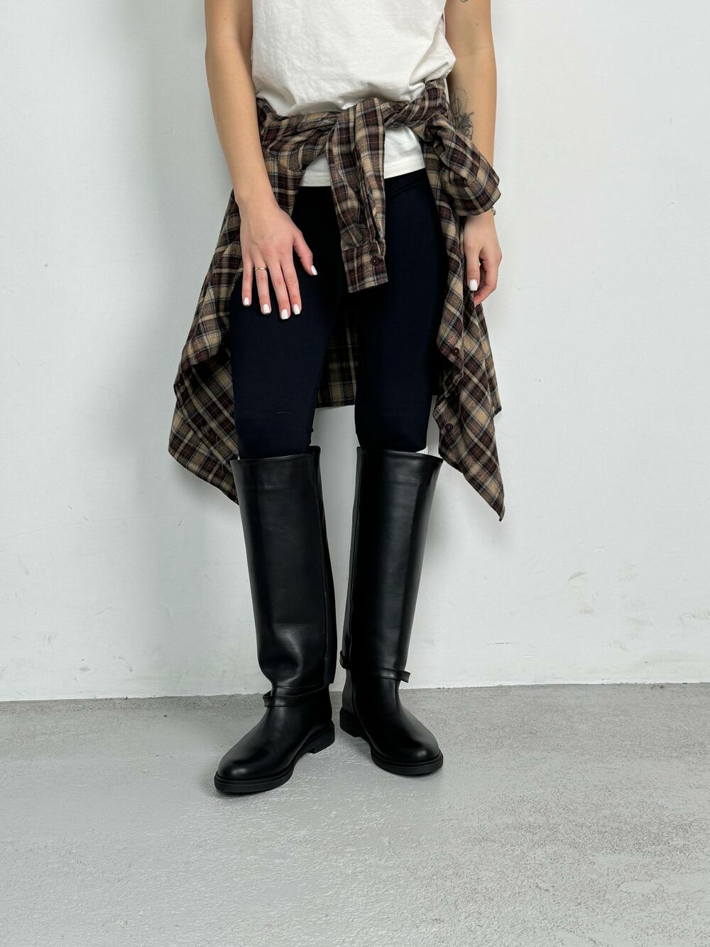 Чоботи труби шкіряні з ремінцем, ХУТРО, 5-2555 чорний, 41