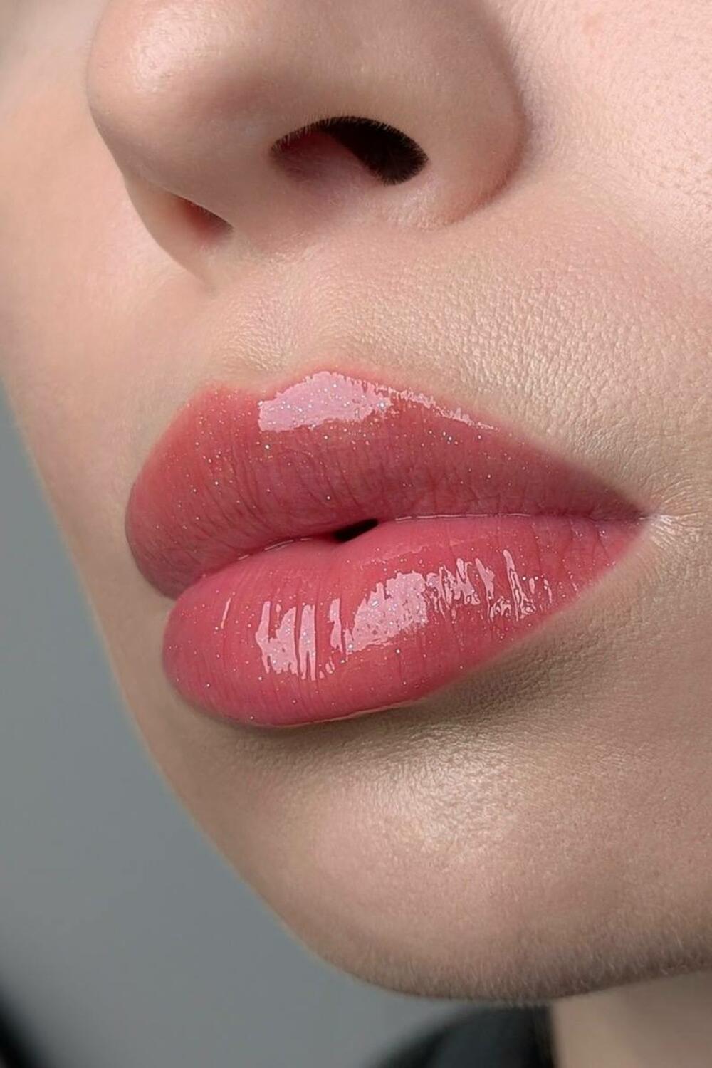 Lipper-блиск Smells like money