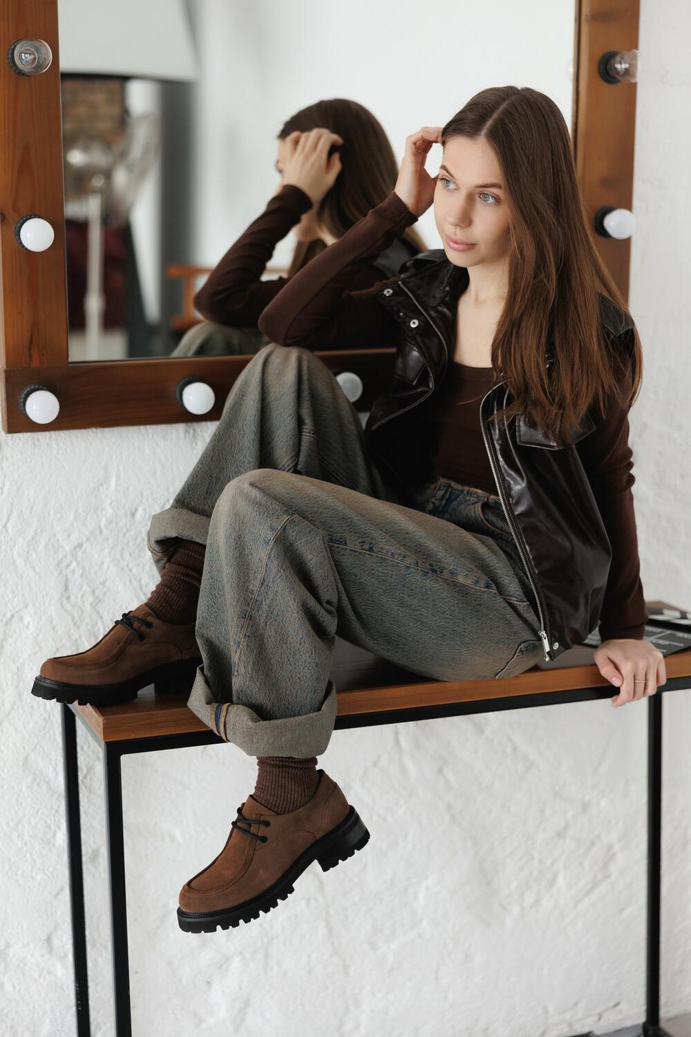 Дербі зі шнурівкою, Т-49-Астра Тофі, 41