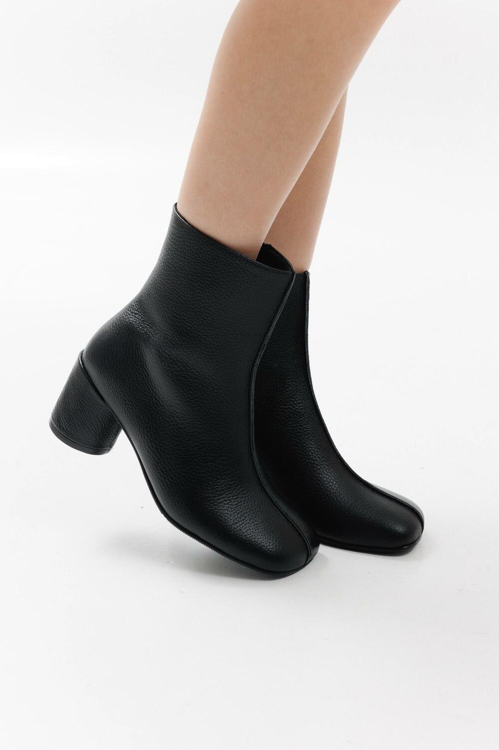 Ботильйони Наомі, байка, (шкіра флотар), 25204 чорний, 40