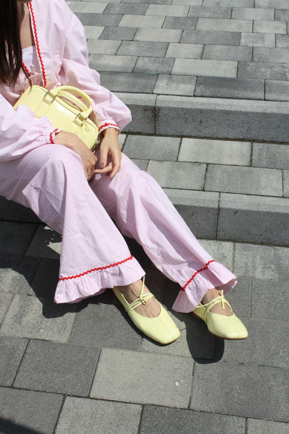 Балетки з квадратним носиком та зав'язками, ШКІРА, 4035 лимонний, 39