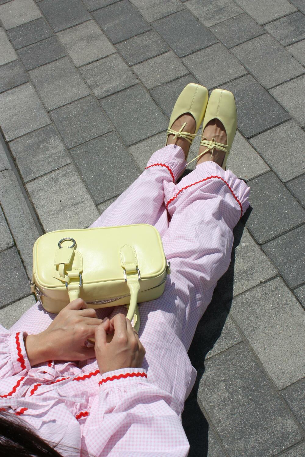 Балетки з квадратним носиком та зав'язками, ШКІРА, 4035 лимонний, 39