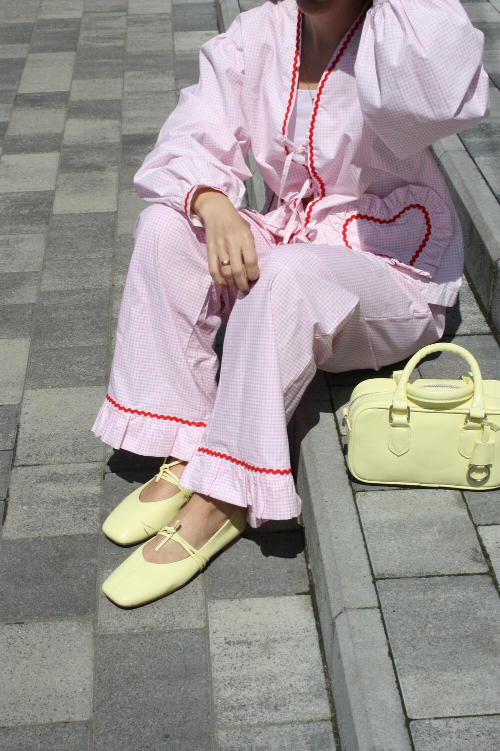 Балетки з квадратним носиком та зав'язками, ШКІРА, 4035 лимонний, 39