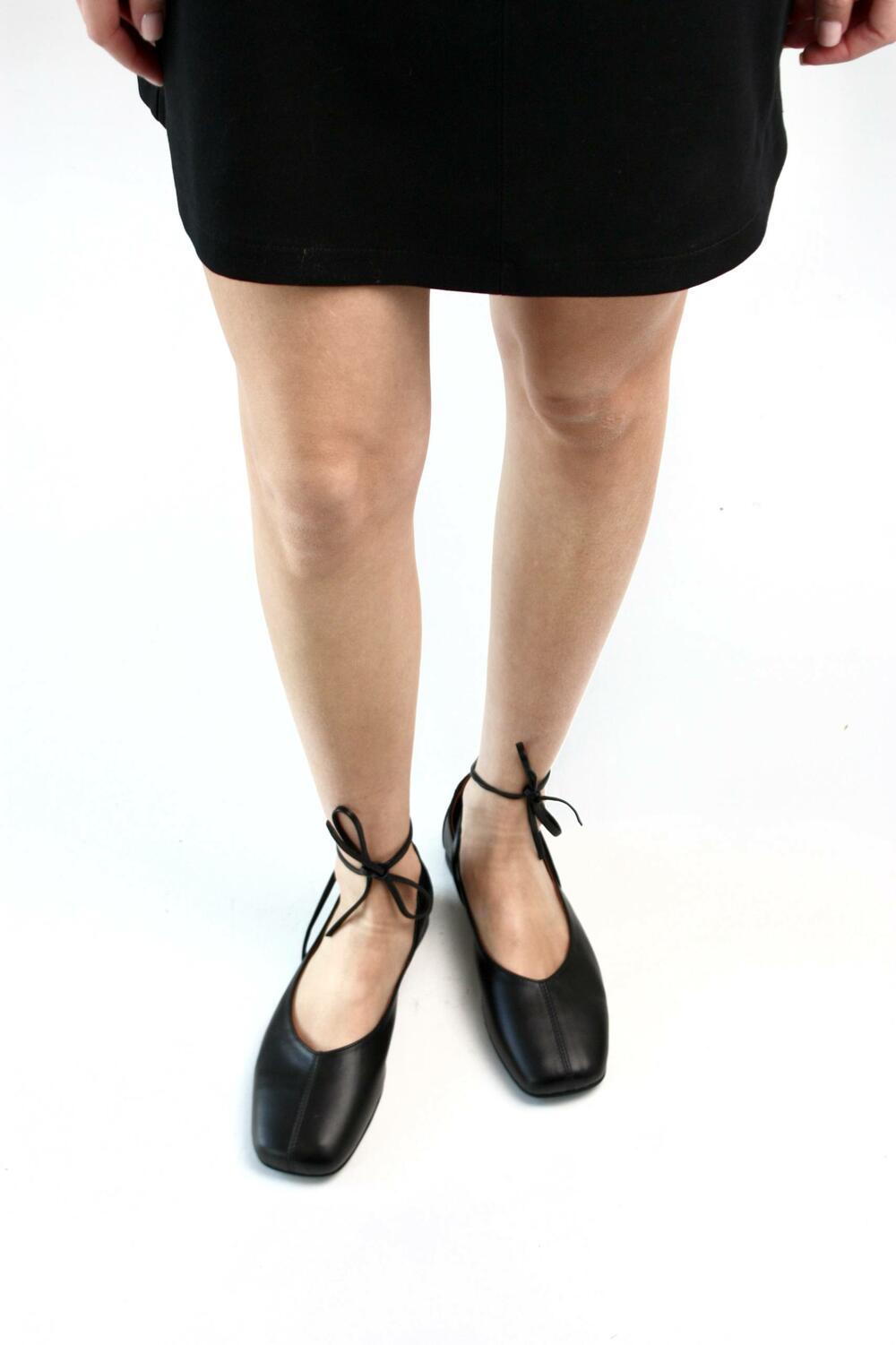 Балетки з квадратним носиком та зав'язками, ШКІРА, 4035 чорний, 40