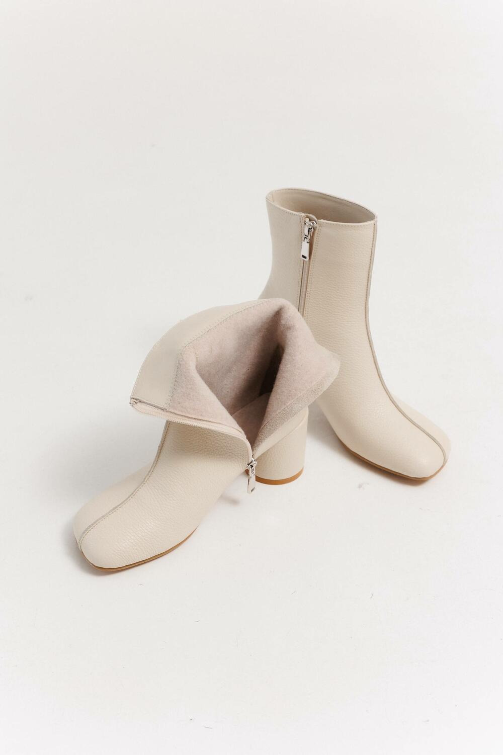 Ботильйони Наомі, байка, (шкіра флотар), 25204 молочний, 38