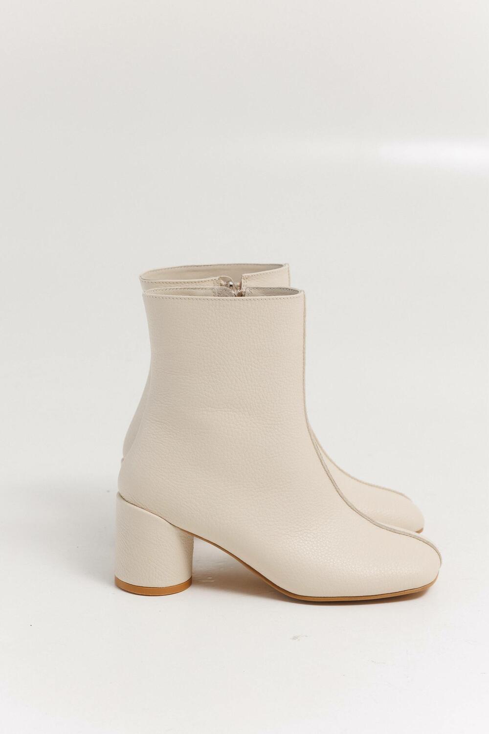 Ботильйони Наомі, шкіряний підклад, (шкіра флотар), 25204 молочний, 40