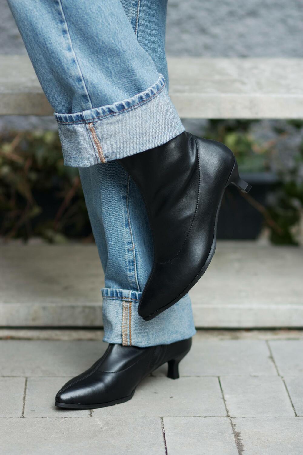 Ботильйони натуральні, шкіряні 4057/3 