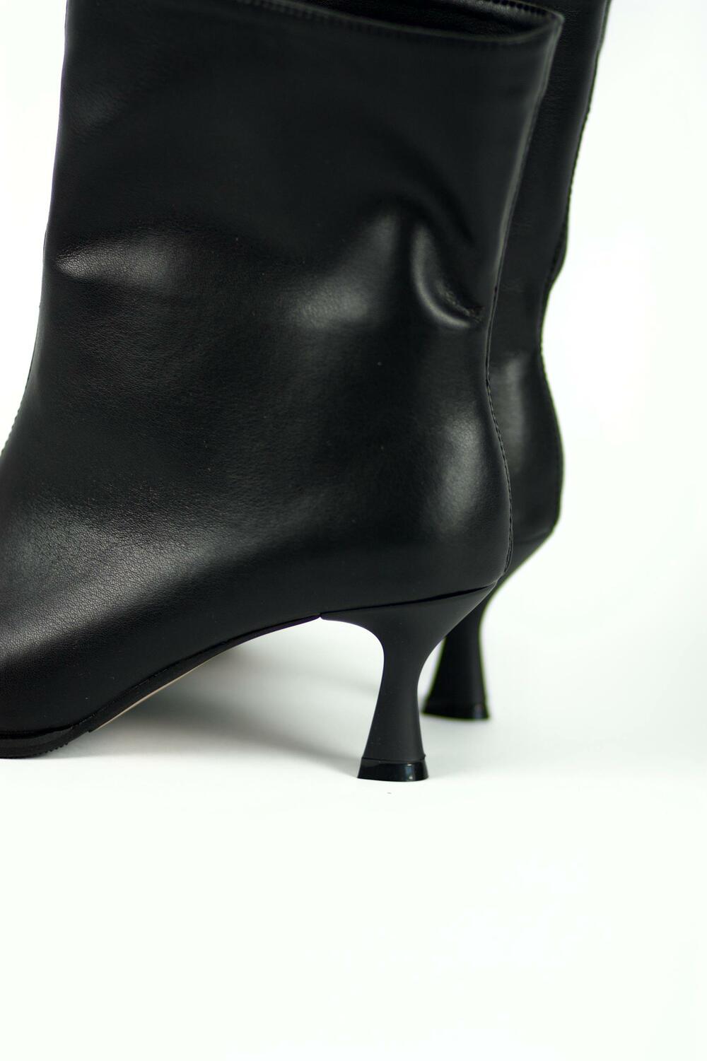 Ботильйони Прайд, 6087 чорний, 39