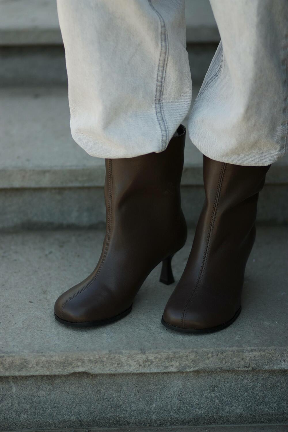 Ботильйони Прайд, 6087 