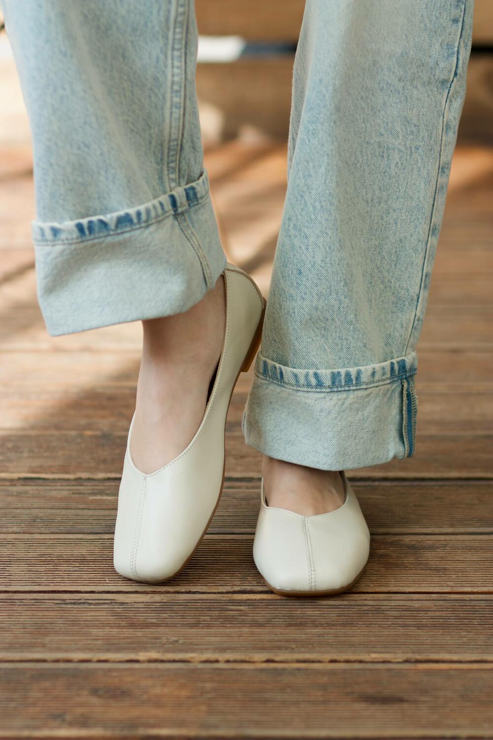 Балетки з квадратним носиком, ШКІРА, 4035/2 молочний, 41