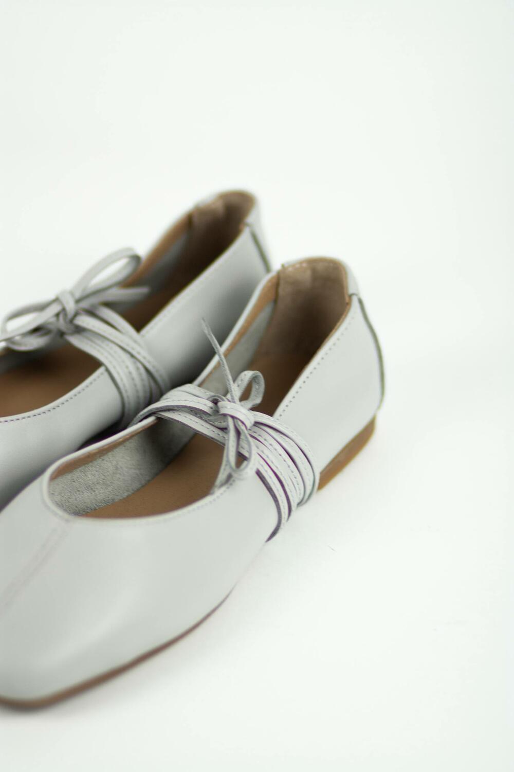 Балетки з квадратним носиком та зав'язками, ШКІРА, 4035 сірий, 38