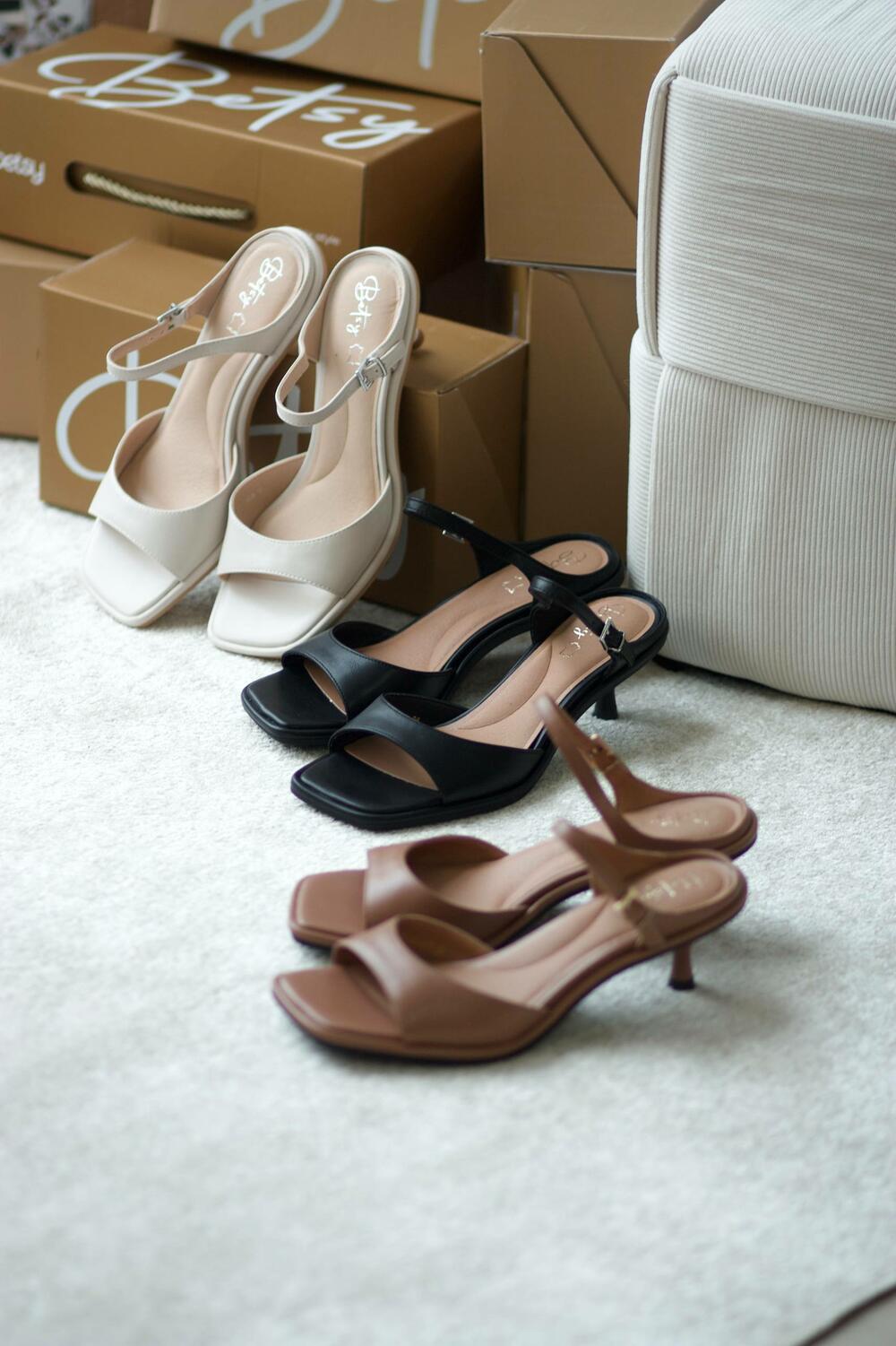 Босоніжки з двома ремінцями, 4 см, 957082/01-03W кемел, 40