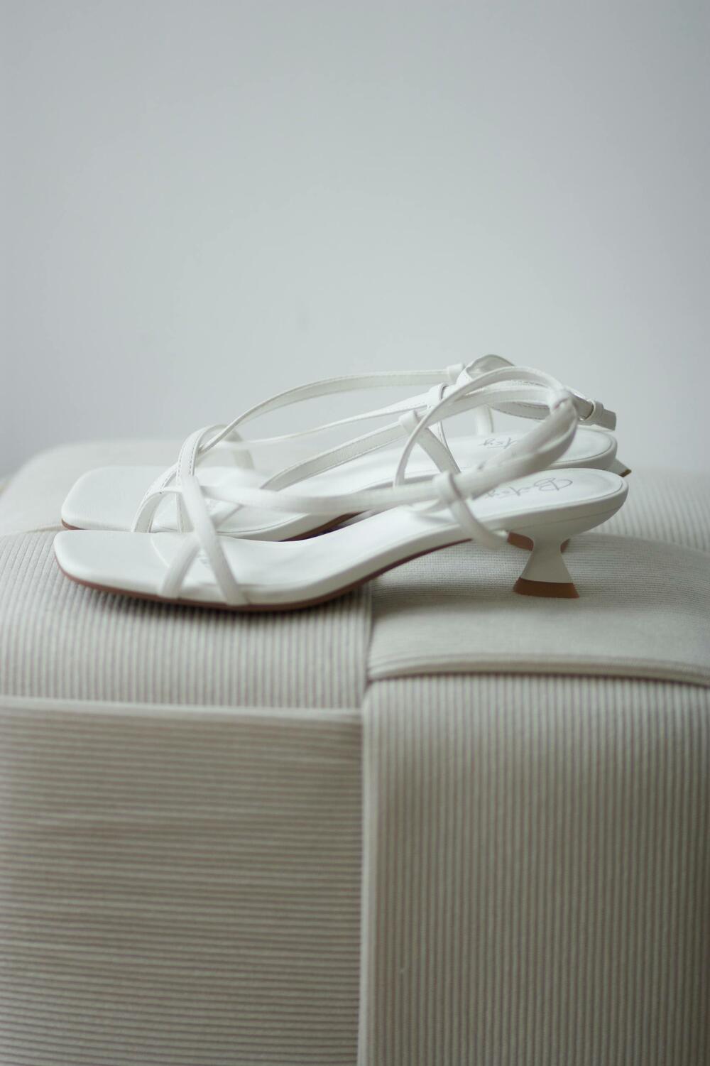 Босоніжки на підборах 3.5 см, 967051/07-08 білий, 40