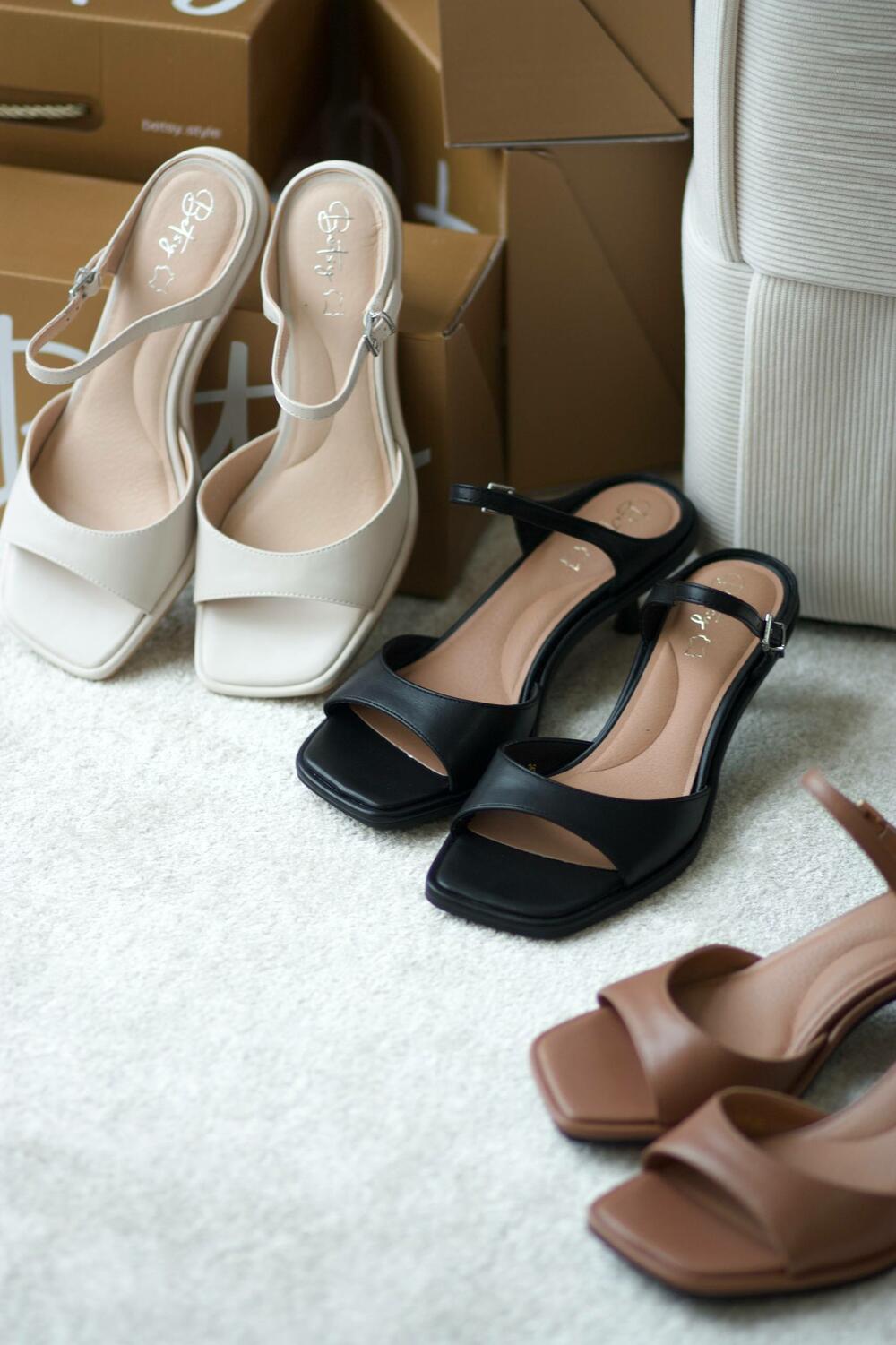 Босоніжки з двома ремінцями, 4 см, 957082/01-01W чорний, 40