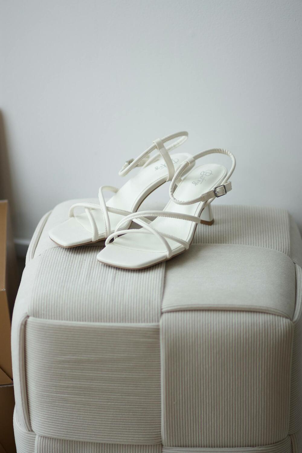 Босоніжки на підборах 6 см, 957090/26-02W 